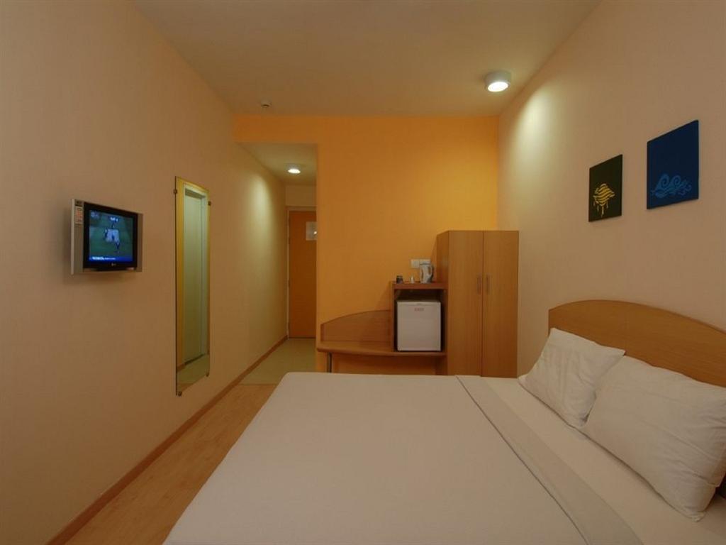Faridabad Otel Dış mekan fotoğraf