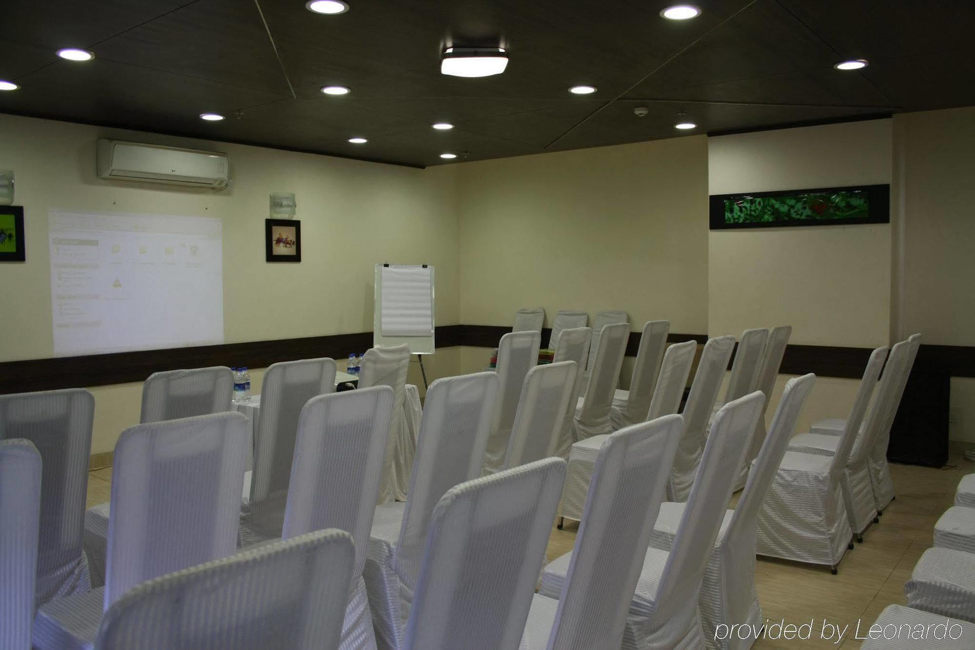 Faridabad Otel Dış mekan fotoğraf